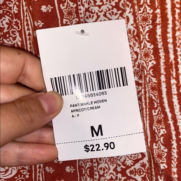 Forever 21 Printed Pants - Picture 2 of 3